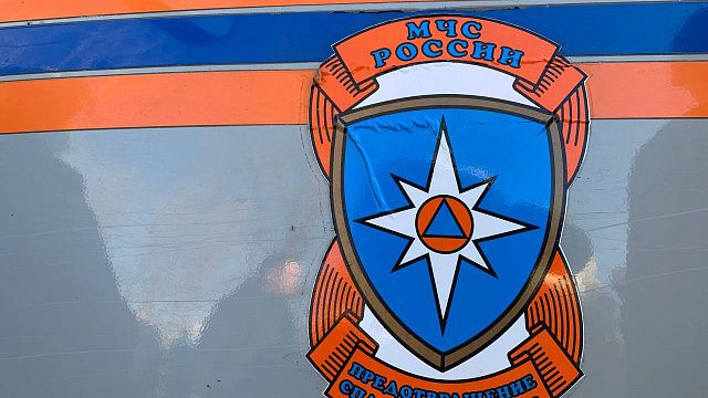 В Крыму временно эвакуируют около 2000 человек из-за пожара на полигоне 
