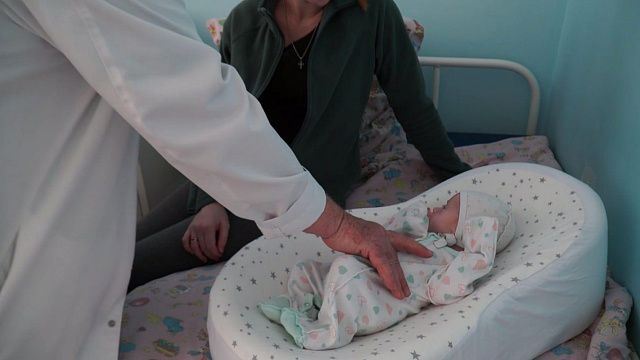 В Краснодаре за сутки родилось 55 детей. Фото: Телеканал «Краснодар»