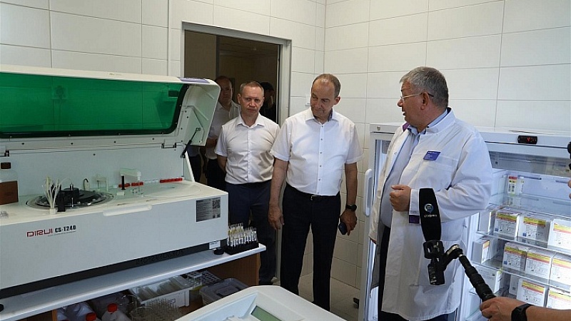 Депутаты ЗСК оценили развитие предприятий и объектов Павловского района Кубани