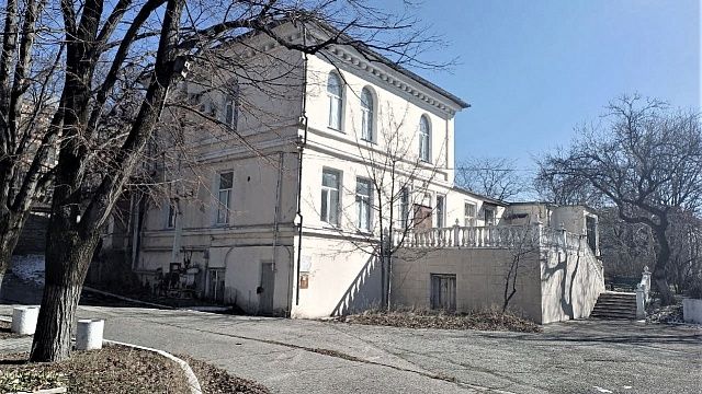 Два исторических особняка получили охранный статус в Новороссийске