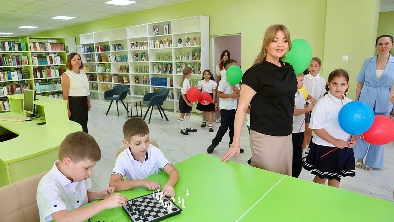 Современную модельную библиотеку для детей открыли в Крымске