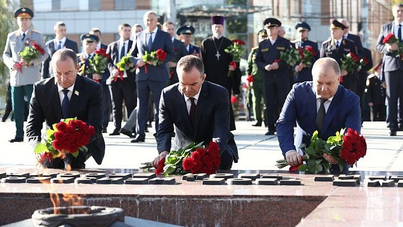 Губернатор почтил память погибших во время освобождения Краснодарского края