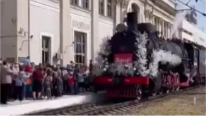 На краснодарском вокзале концертом встретят ретро-поезд «Победа» 