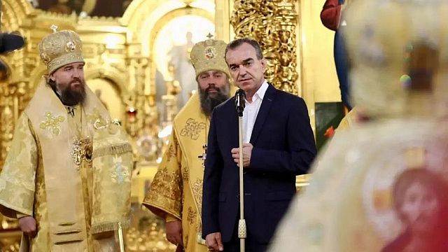 Губернатор Кубани поздравил митрополита Екатеринодарского и Кубанского Григория с днем тезоименитства