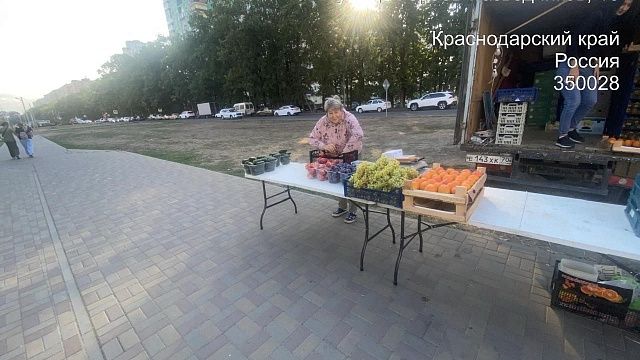 Рейд по несанкционированным торговцам провели в Краснодаре