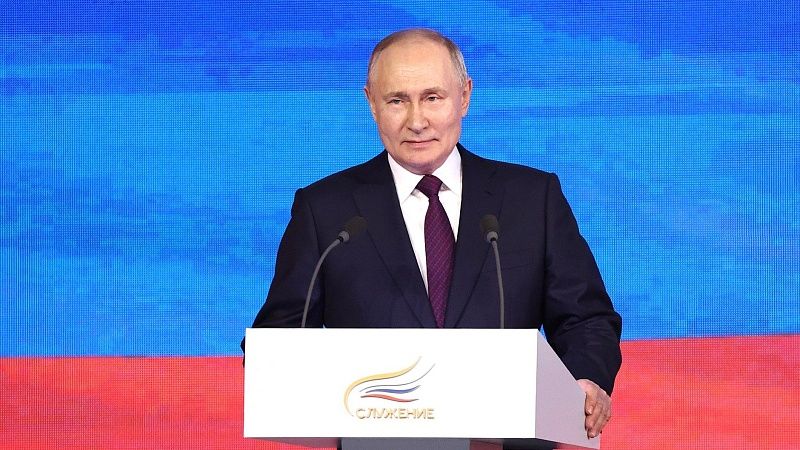 Путин поблагодарил муниципальные власти за помощь бойцам СВО