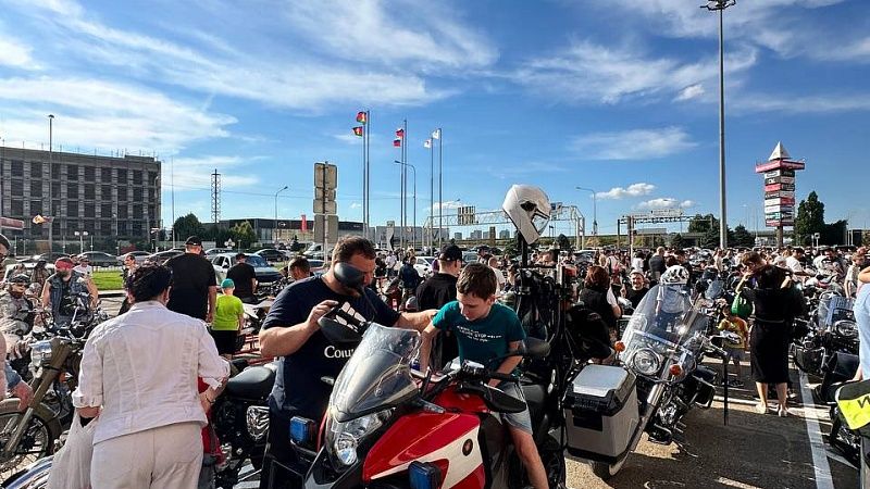 Участники движения «Моточетверг» устроили выставку техники в Краснодаре 