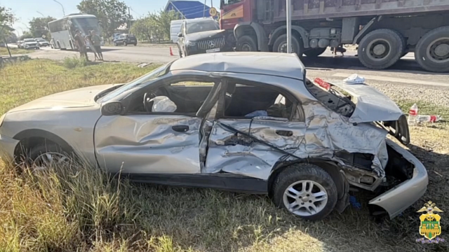 Подросток погиб в массовом ДТП с грузовиком в Курганинске