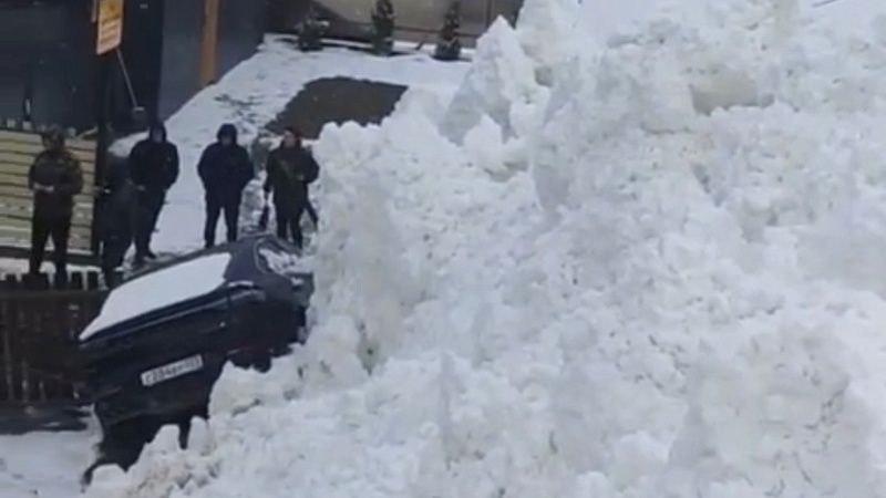 Появилось видео с места схода лавины в Архызе