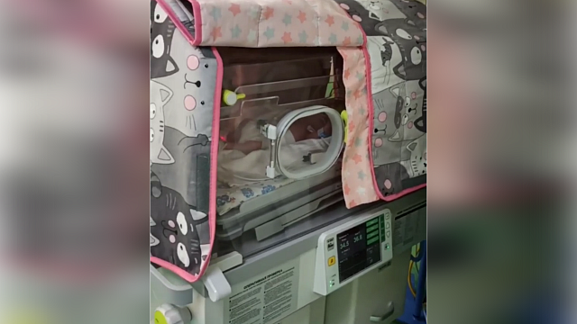 Отделение реанимации новорожденных ККБ-2 получило новые инкубаторы для выхаживания детей