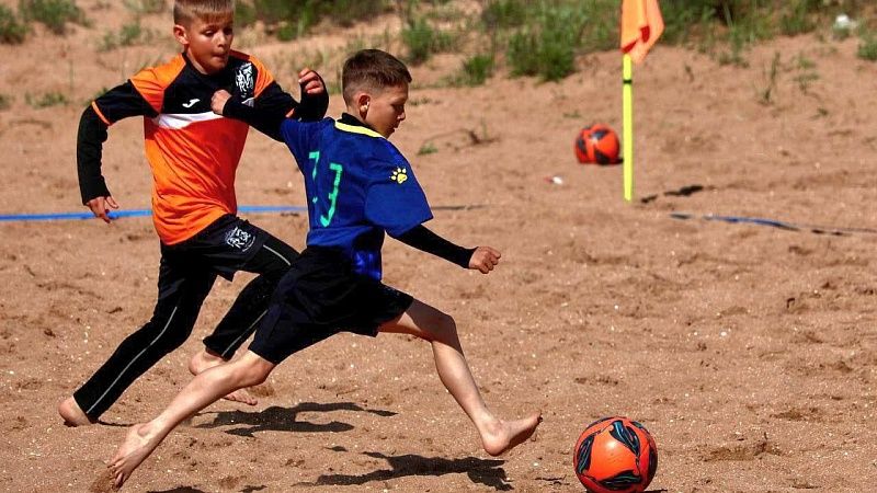 Соревнования по пляжному футболу стартовали в Темрюкском районе 