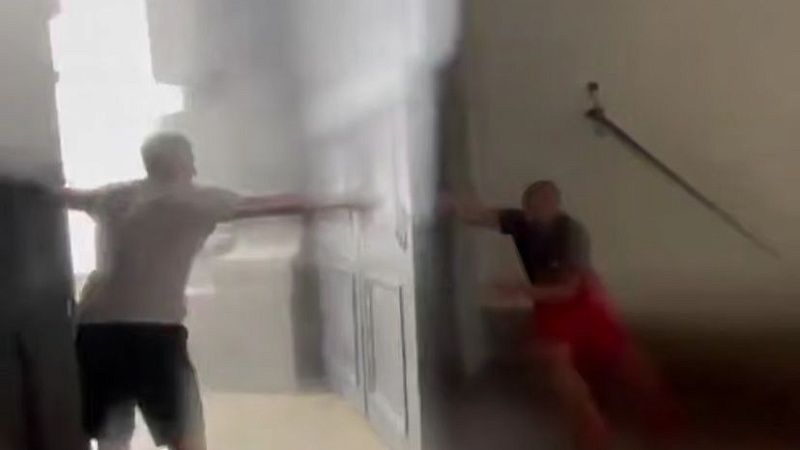 На видео сняли град размером с перепелиное яйцо в Питере