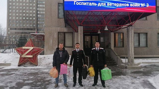 Раненым добровольцам «БАРС-16» передали помощь от краснодарских казачат Фото: Телеграм-канал Александра Власова