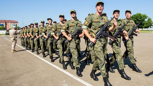 Больше 200 выпускников КубГАУ получили воинское звание и поклялись защищать Родину