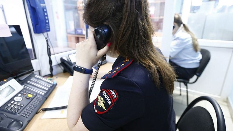 Полиция передала родителям задержанных перед концертом Золо подростков