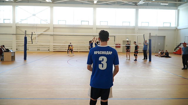 В Краснодаре прошёл турнир по волейболу. Фото: телеканал «Краснодар»