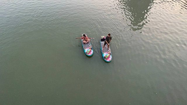 Семь туристов на SUP-бордах спасли в Сочи