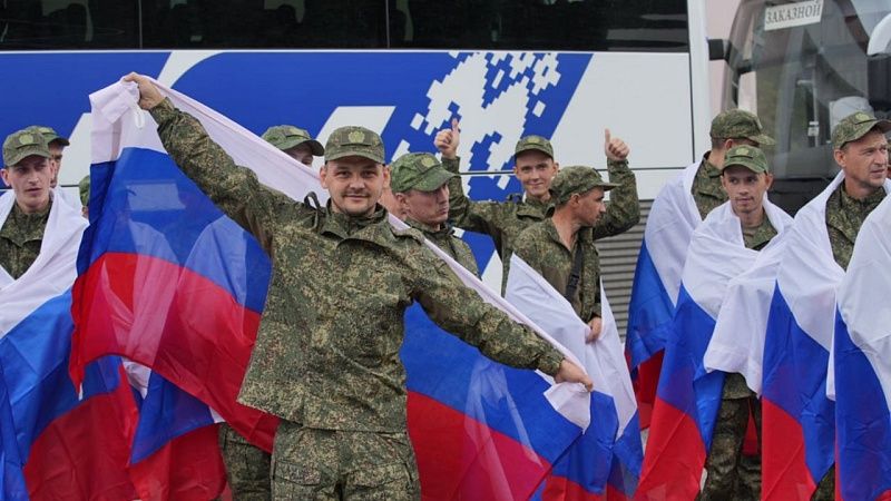 Российский военнослужащий вернулся в ХМАО спустя два года плена на Украине 