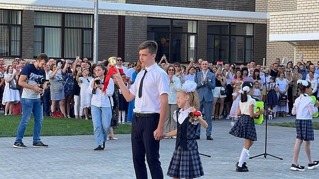 В школы Кубани 1 сентября придут 80 тысяч первоклассников Фото: Телеканал «Краснодар»