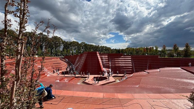 Блогер сравнил локацию в парке Галицкого с «Водными садами» в Техасе