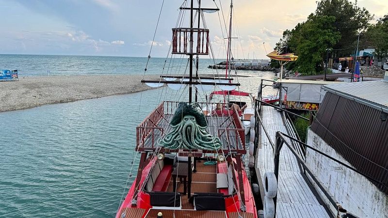 Судно с людьми перевернулось на реке в Туве