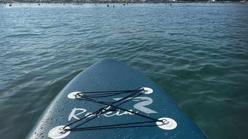 Российского серфера спасли после почти 20 часов дрейфа в океане на Бали