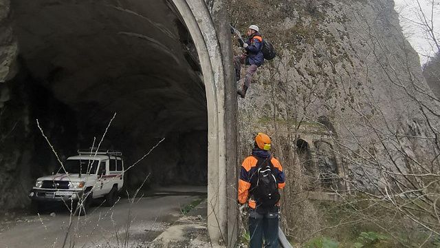 В горах Сочи исчез 35-летний альпинист Фото: пресс-служба Южного регионального поисково-спасательного отряда МЧС России