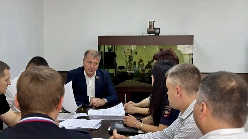 Депутат Брагарник встретился с личным составом отделов полиции в Краснодаре