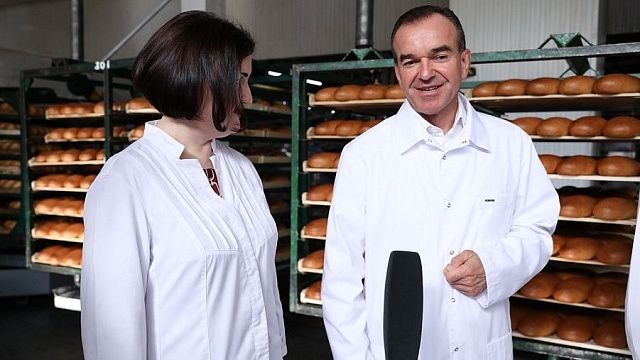 Губернатор посетил одно из старейших предприятий Краснодара - хлебозавод № 6