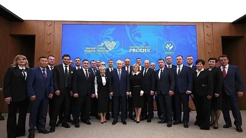 Евгений Наумов поздравил с семилетием ВАРМСУ