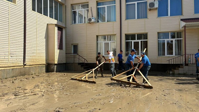Дополнительные водовозы привлекли для детских здравниц на Кубани