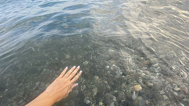 На Черноморских курортах Кубани вновь открыт купальный сезон Фото: телеканал «Краснодар»