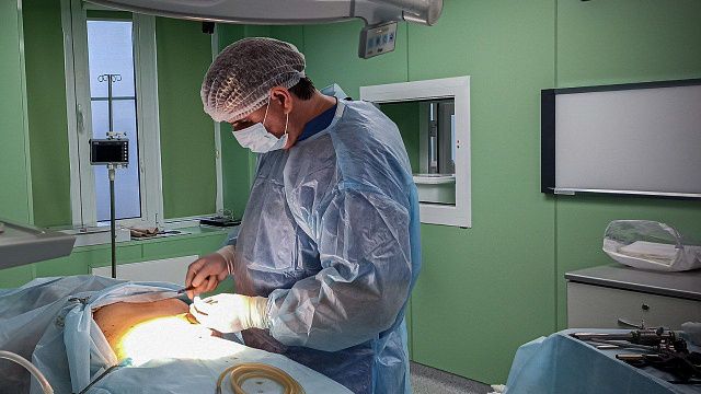 Краснодарские хирурги первыми в крае применяют новую методику удаления грыжи Фото: ККБ-2