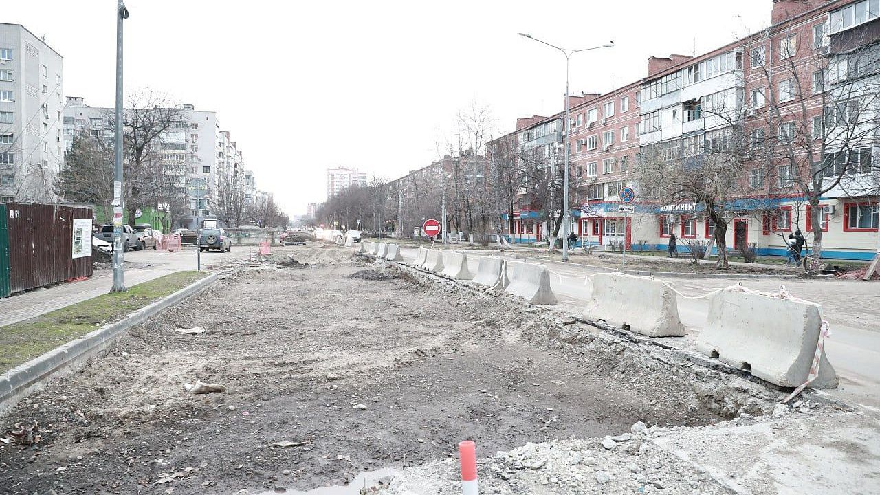 Реконструкция улицы Зиповской завершена почти на четверть. Фото: Станислав Телеховец