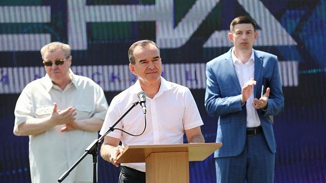 Губернатор Кубани и полпред Президента России посетили Всероссийский детский центр «Смена» в Анапе