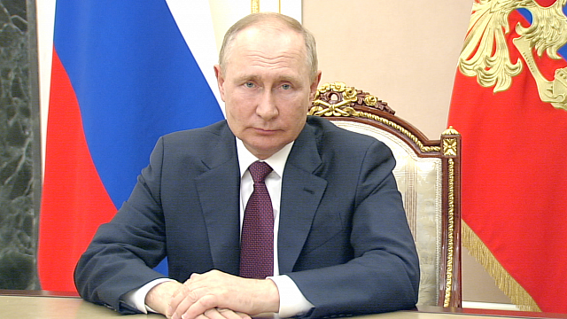 Владимир Путин поздравил железнодорожников России с профессиональным праздником