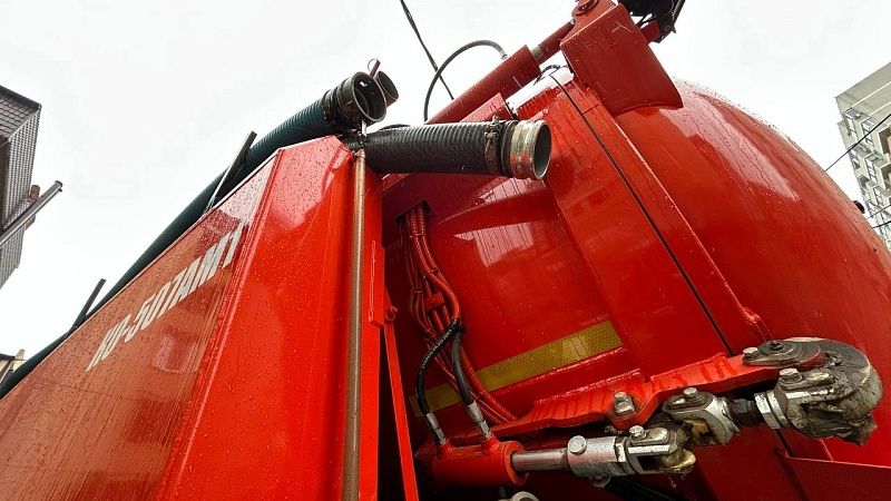 Из-за ливня затопило улицы Махачкалы