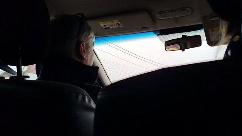 Танк Leopard перекрыл движение на трассе в Финляндии 