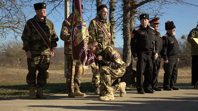 Казаков-добровольцев торжественно проводили в зону специальной военной операции