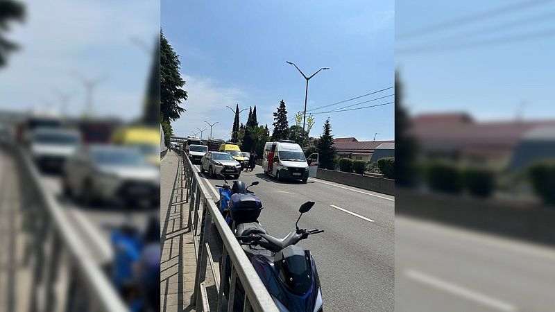 Мотоциклист влетел в легковушку в Сочи