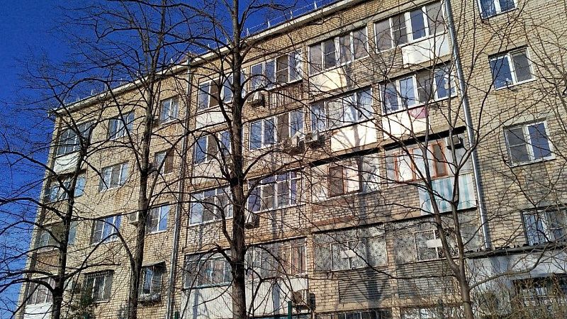 Соседи убитых женщины и её сына рассказали об их семье в Якутске