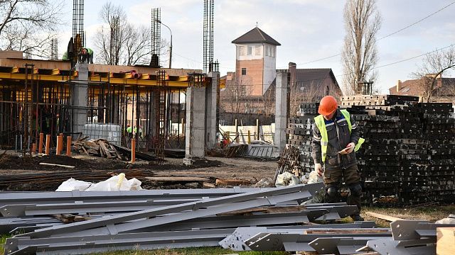 Отставание от графика строительства ФОКа на ул. им. Вавилова Краснодара сокращено на 70%