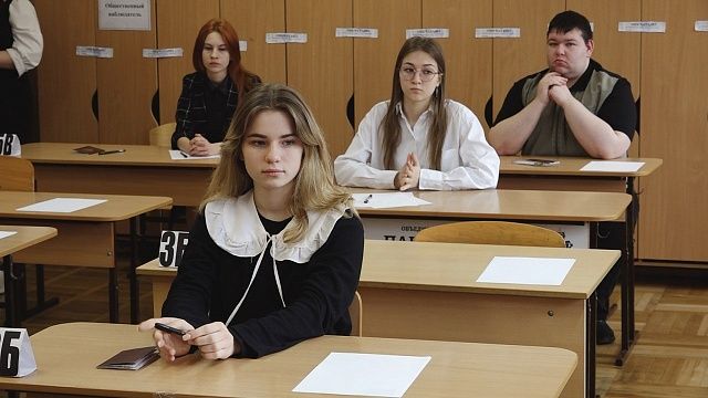 В Краснодаре 56 выпускников сдали ЕГЭ на 100 баллов по предметам по выбору. Фото: телеканал «Краснодар» (архив)