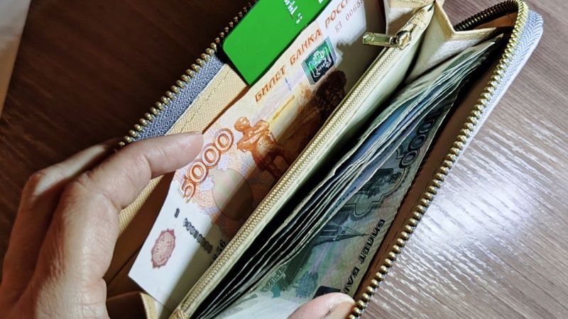 Восьмиклассник перечислил 4 млн рублей мошенникам с карты родителей в Уфе