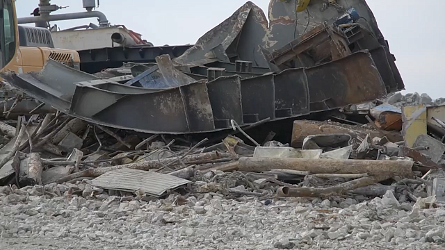 Специалисты демонтировали два грузовых трюма танкера «Волгонефть-239» на Кубани