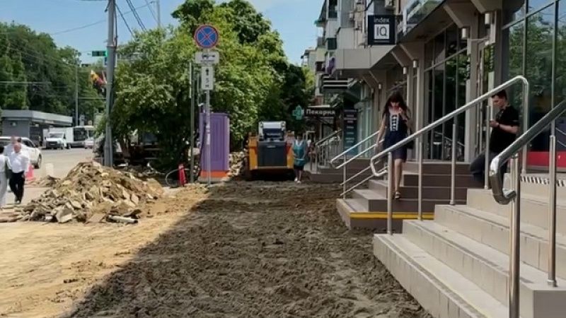 Наумов оценил ход работ на Атарбекова и эскизы новой зоны отдыха в Краснодаре 