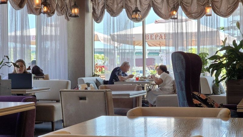 После жалоб на мигрантов глава СКР потребовал проверить кафе в Новосибирске