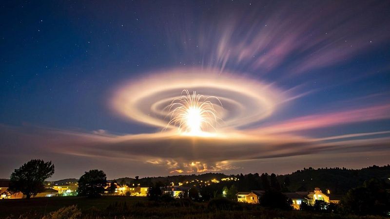 Появилось видео внезапно яркой вспышки перед блэкаутом на Сахалине