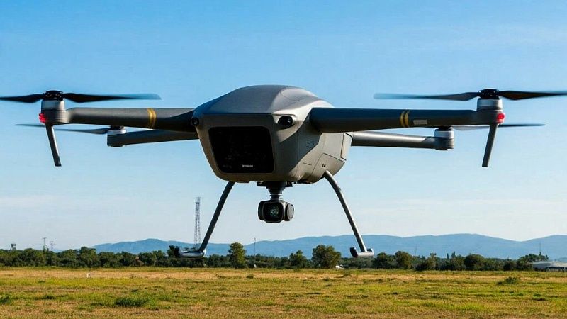 Очевидцы сняли уничтожение дрона ВСУ в небе над Домодедово 