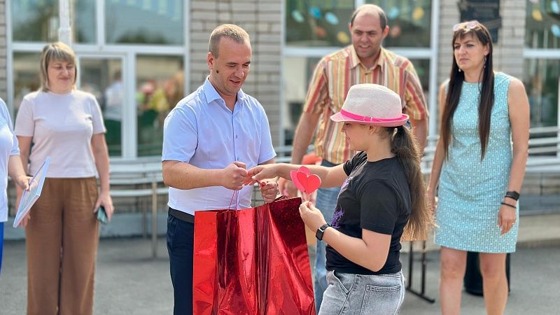 В Краснодаре стартовала смена летнего школьного лагеря «Калейдоскоп творчества»